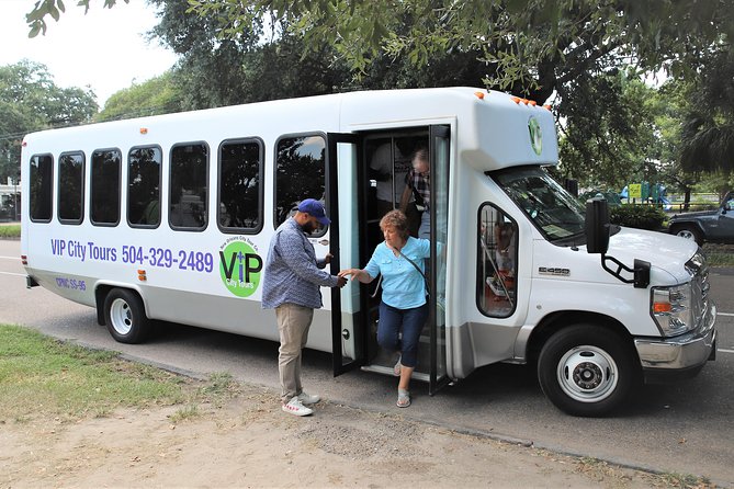 New Orleans City and Cemetery 2-Hour Bus Tour - Hitting New Orleans fast, without melting