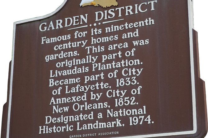 New Orleans City and Cemetery 2-Hour Bus Tour - Cafe Du Monde at City Park: the snack break that fits the route