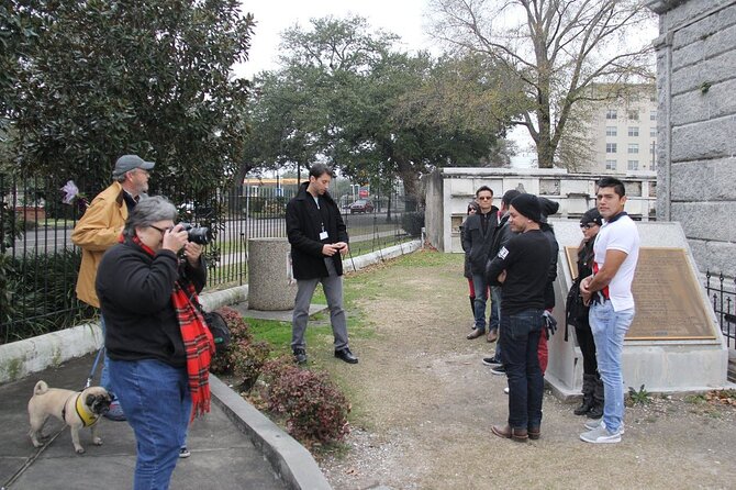 New Orleans City and Cemetery Bus Tour - NOMA Besthoff Sculpture Garden and Morning Call beignets