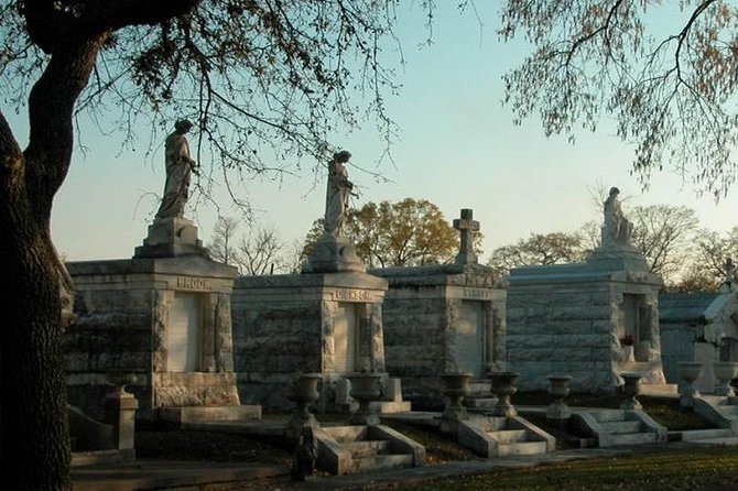 New Orleans City and Cemetery Bus Tour - St. Louis Cemetery No. 3: City of the Dead, quick guided walk, then wander