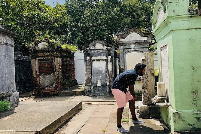 New Orleans City and Cemetery Tour with Garden District Stroll - Lake Pontchartrain and the causeway views beyond the postcard