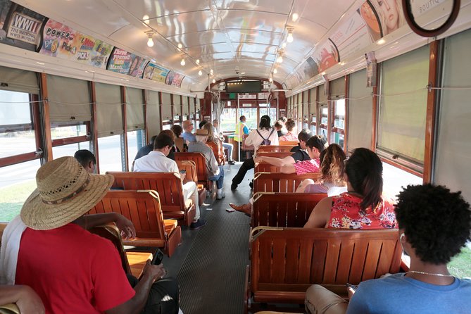 New Orleans City Sightseeing Hop-On Hop-Off Bus Tour - Poydras to Gallier Hall: Lafayette Square and St. Charles Avenue