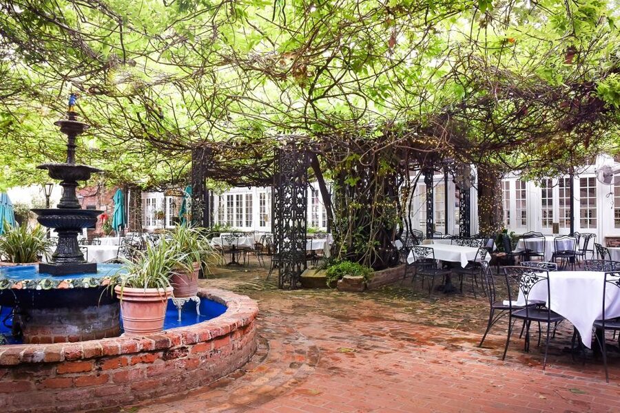 New Orleans: 'Court of Two Sisters' Jazz Brunch Buffet - After 11:30, when the buffet turns into a real lunch