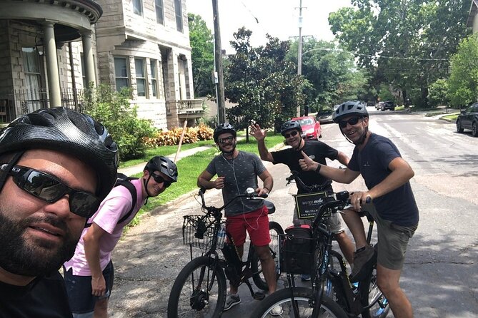 New Orleans French Quarter and Garden District Bike Tour - Safety, bike comfort, and keeping pace in real New Orleans traffic