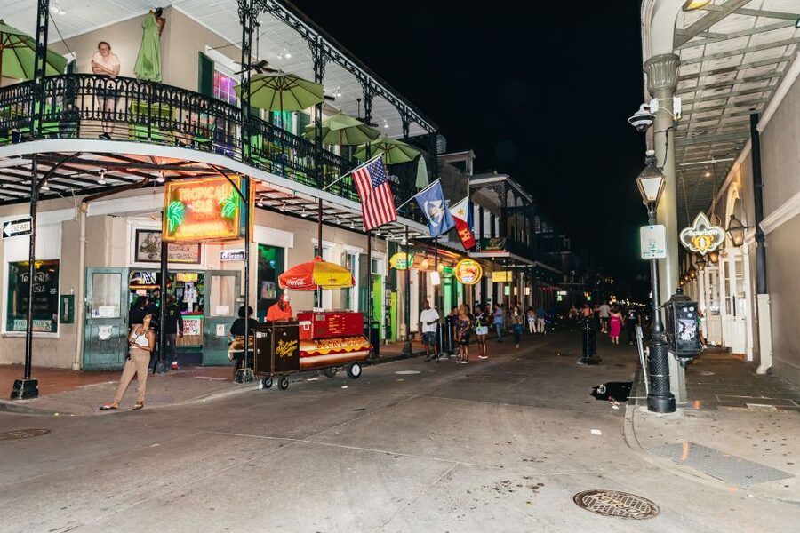 New Orleans: French Quarter Ghost Tour with Interior Visit - Key highlights you will care about