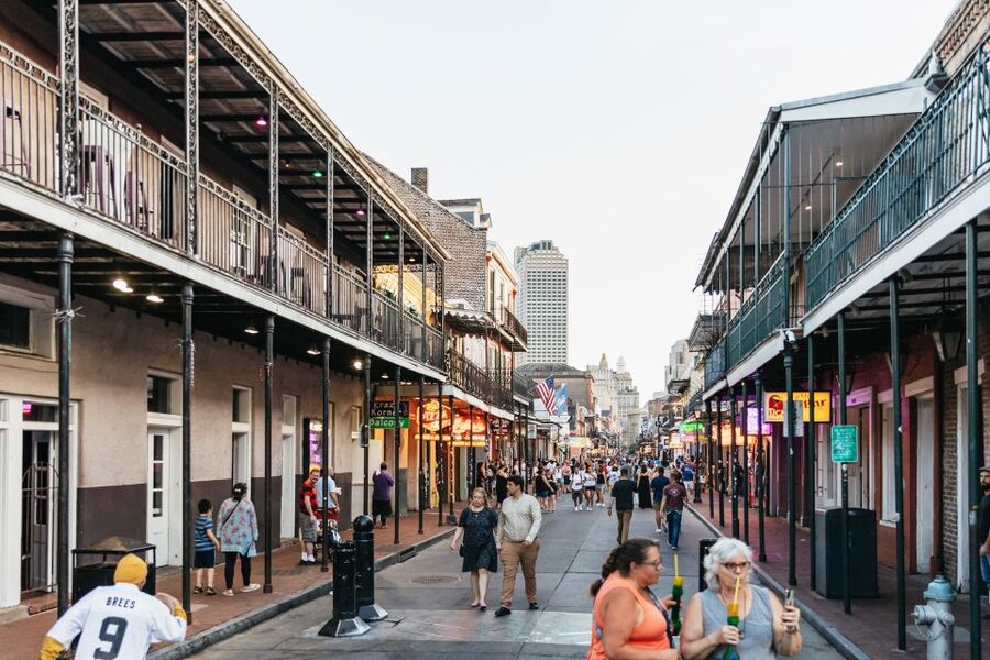 New Orleans: French Quarter Sightseeing Carriage Ride - Royal Carriages and the Red Umbrella Setup