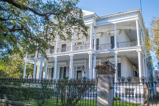 New Orleans Garden District History Walking Tour - First stop: Lafayette Cemetery #1 from the iron gates