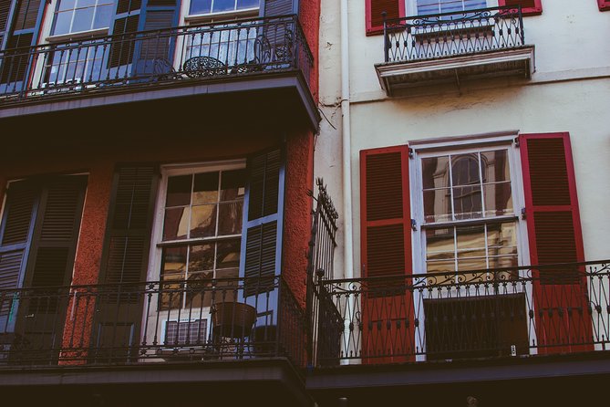 New Orleans Ghost Tour: Go Inside a Haunted Location - How the guides can make or break your night