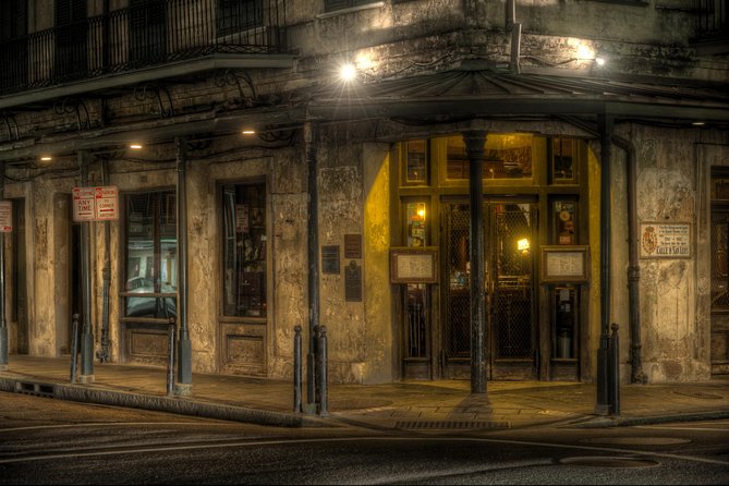 New Orleans Killers and Thrillers Tour - Comfort tips that make the difference on French Quarter night walks