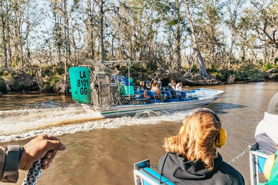 New Orleans: Oak Alley Plantation & Airboat Swamp Combo Tour - Oak Alley Plantation tour: where the Greek Revival house meets hard history