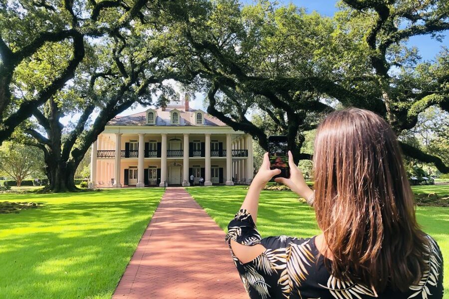New Orleans: Oak Alley Plantation Tour with Transportation - The drive past plantations and the Bonnet Carre Spillway viewpoint
