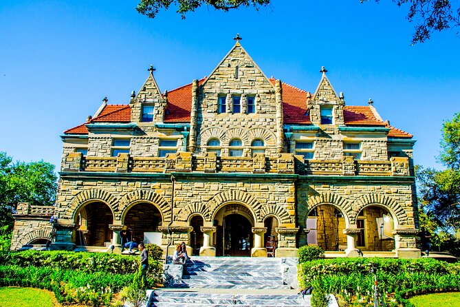 New Orleans Small-Group City Tour by Van - A Look at Research University Streets Before You Head to Metairie
