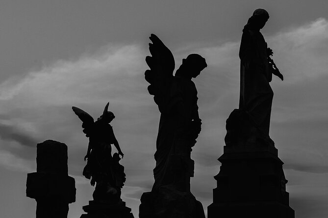 New Orleans St. Louis Cemetery No. 3 Walking Tour - Should you book St. Louis Cemetery No. 3 with Red Sash Tours?