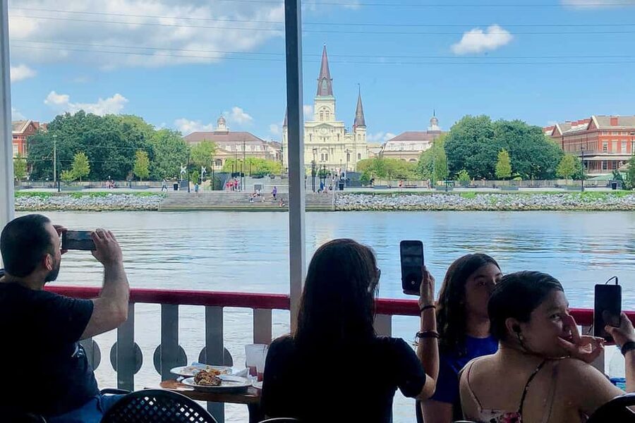 New Orleans: Sunday Steamboat Jazz Cruise + Optional Brunch - Bars, cocktails, and the real cost breakdown