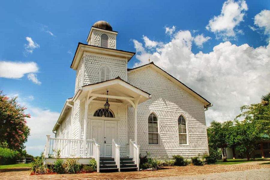 New Orleans: Whitney Plantation Tour with Transportation - What you actually see at Whitney: memorial artwork, restored buildings, and outbuildings