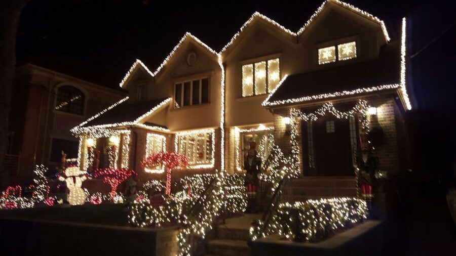 New York City: Dyker Heights Christmas Lights Tour - Dyker Heights Walk: Where the Tour Becomes Real (and Photo Worthy)