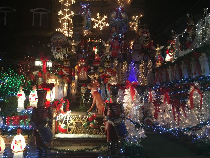 New York City: Dyker Heights Christmas Lights Tour - Bay Ridge Photo Stop: A Short Detour That Helps You Read the Skyline