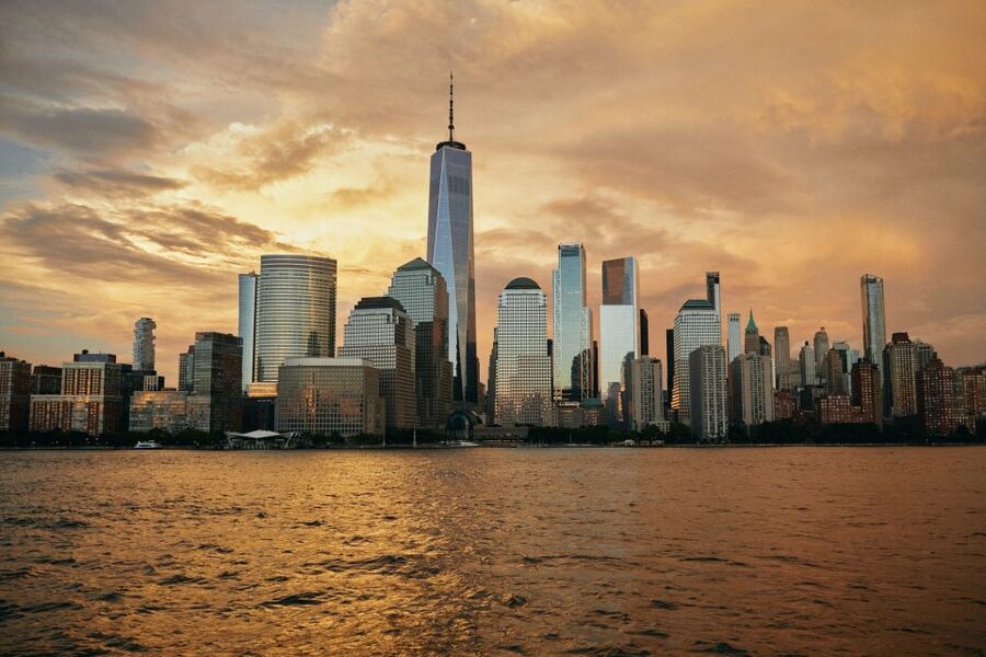 New York City: Gourmet Dinner Cruise with Live Music - Meeting at Pier 36: timing and the first stress test