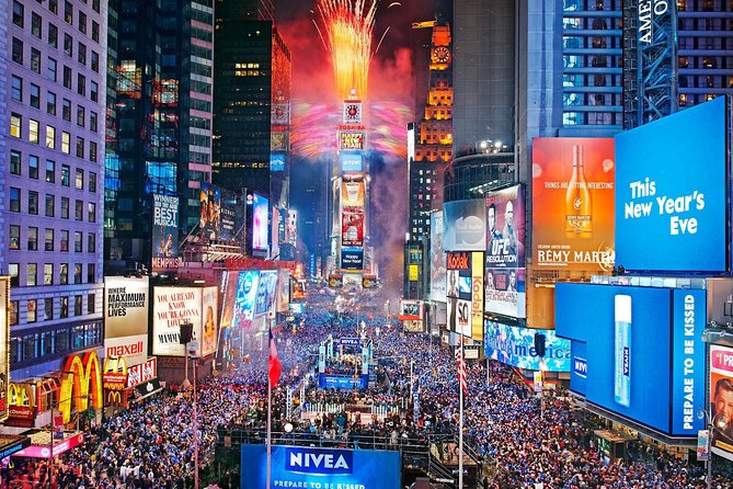 New York City Holiday Lights Tour - Meeting at 770 7th Ave, then straight into Times Square energy