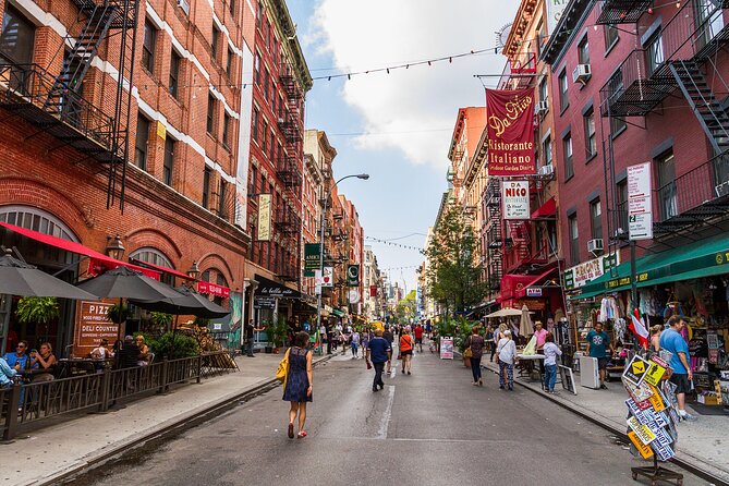 New York City Mafia and Local Food Tour led by NYPD Guides - Mafia meets dinner, NYPD style