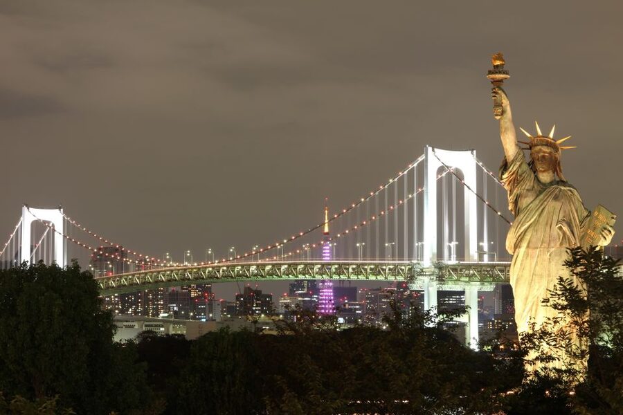 New York City: Private Walking Tour with a Local - Food and photo stops: how to turn them into a plan, not a detour