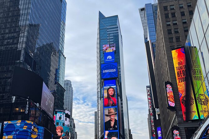New York City Sightseeing Bus Tour and Boat Ride - The Midtown kickoff: Broadway, Times Square, and quick photo strategy