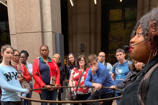 New York City Slavery and Underground Railroad Tour - Fraunces Tavern exterior: Revolution-era New York’s layered streets