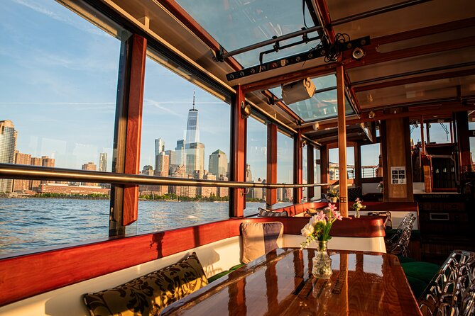 New York City Sunset Cruise on a Yacht - What You Actually Get for Around $113