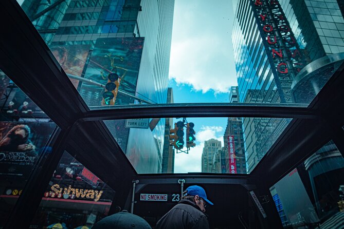 New York in One Day Guided Sightseeing Tour - Rockefeller Center to Fifth Avenue: the architecture and the Hollywood angles