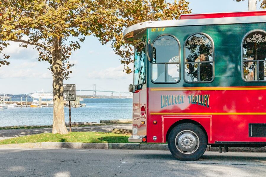 Newport: Scenic Trolley Tour - Practical tips for a smooth ride, from shoes to ADA lifts
