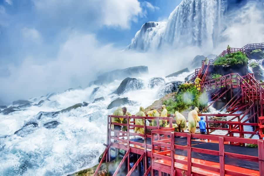 Niagara Falls: Canadian Side Day Trip with Maid of The Mist - Skylon Tower Panoramas, Table Rock, and Terrapin Point