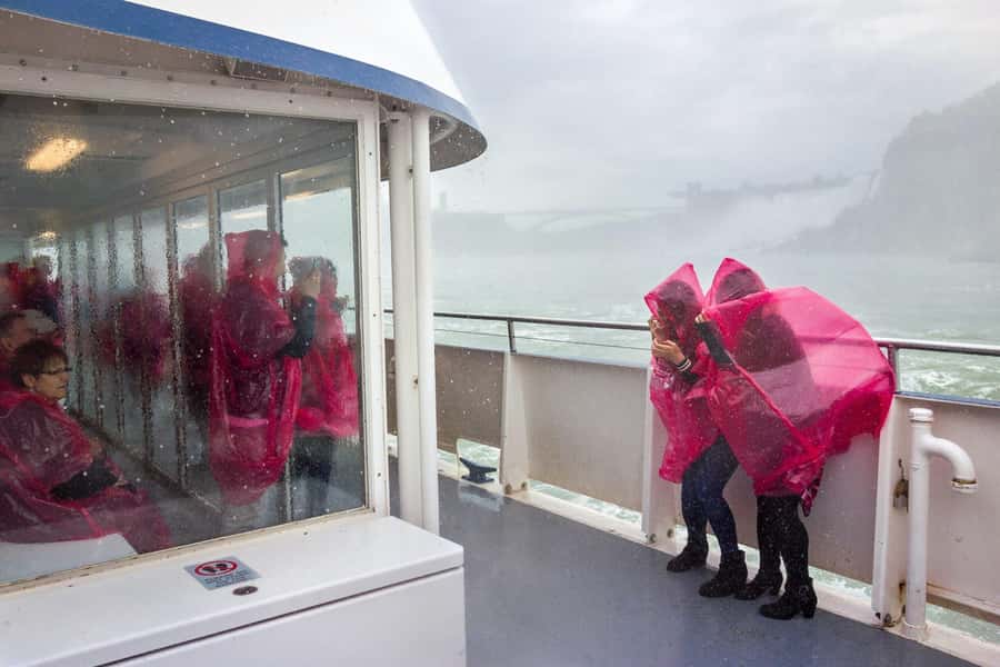 Niagara Falls: Maid of the Mist & Cave of the Winds Tour - What to bring so you enjoy the mist and not regret it
