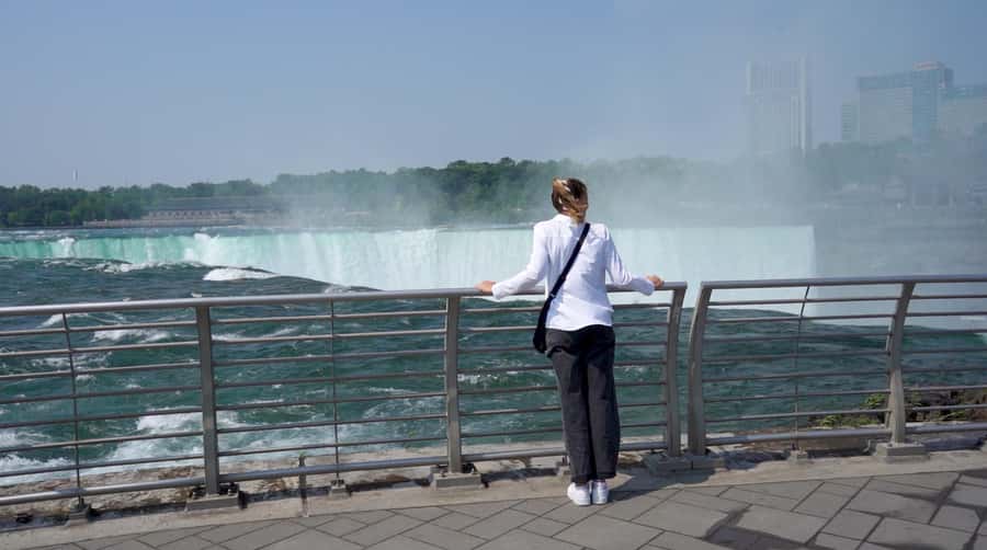 Niagara Falls USA: Cave of the Winds & Maid of the Mist Ride - Cave of the Winds: 175 ft down, then the hurricane deck