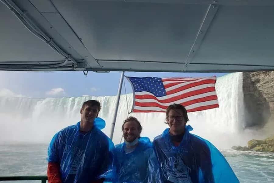 Niagara Falls, USA: Guided Tour with Maid of the Mist Cruise - Why this Maid of the Mist guided tour feels smarter than going solo