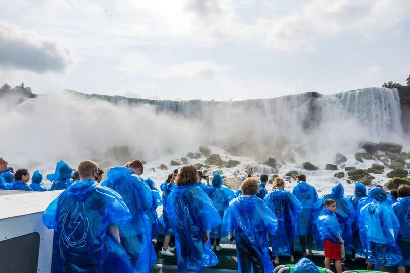 Niagara Falls, USA: Maid of Mist & Cave of Winds Combo Tour - Niagara Falls Observation Tower for the Selfie, Then Down to the Gorge