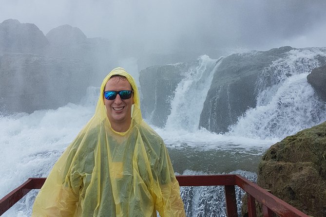 Niagara Falls USA: Maid of the Mist & Cave Adventure - Stop 3: Goat Island, a quick perspective switch