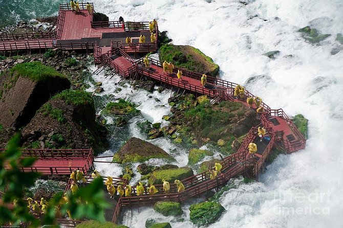 Niagara Falls USA: Maid of the Mist & Cave Adventure - Stop 4: Cave of the Winds, Gorge Walk and the Hurricane Deck