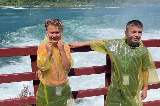 Niagara Falls USA: Maid of the Mist & Cave Adventure - Stop 5: Luna Island free time, a breather in the middle
