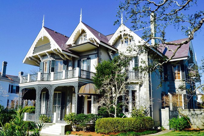 NOLA Garden District and Gates of Lafayette Cemetery Tour - How the $25 price turns into a focused 2 hour stroll