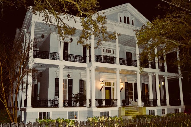 NOLA Garden District and Gates of Lafayette Cemetery Tour - Architecture spotting: what to notice on Garden District facades