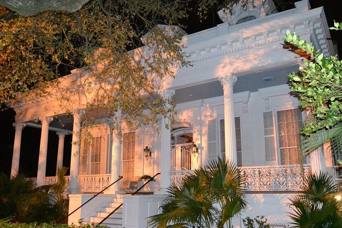 NOLA Garden District and Gates of Lafayette Cemetery Tour - Film and literature touchpoints, plus the real meanings behind them