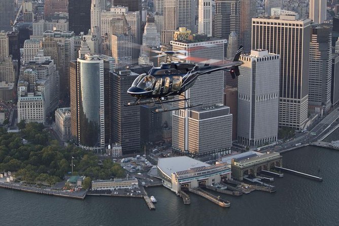 NY Helicopter Tour: Manhattan & Brooklyn (Heliport Fees Incl.) - The Pilot and Live Commentary: What You Can Expect to Hear