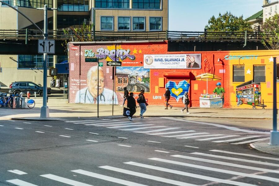 NYC: Brooklyn, Bronx, Queens Sightseeing Bus Tour - Lunch break and the empanada stop that actually sticks