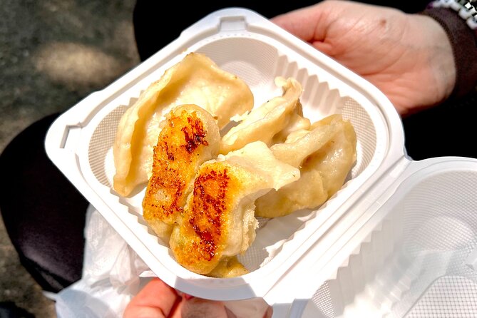 NYC: Chinatown & Little Italy Food Tour with 7 Flavorful Tastings - Chinatown on foot: dumplings, pork buns, and the street-market feeling