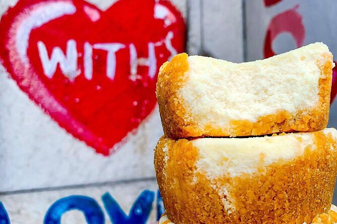 NYC: Chinatown & Little Italy Food Tour with 7 Flavorful Tastings - Little Italy and the Italian sweet spot: cannoli and pizza