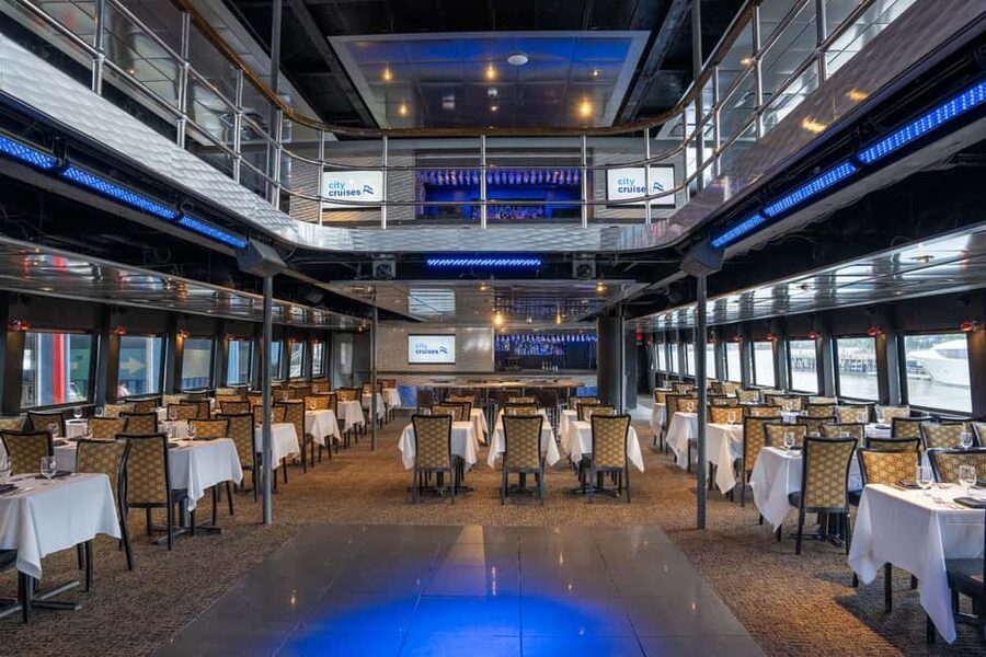 NYC: City Cruises Brunch, Lunch, or Dinner Buffet Cruise - Bottomless mimosas and the bar: fun add-on, not a full open bar