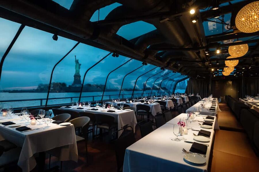 NYC: City Cruises Luxury Brunch, Lunch or Dinner Cruise - Live narration, music, and dancing: making the cruise feel like an event