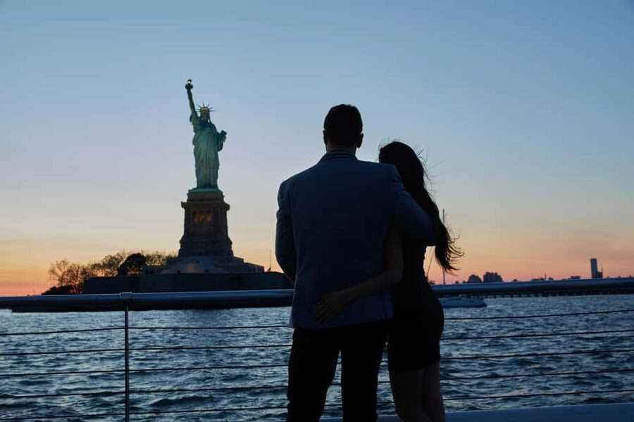 NYC: City Cruises Luxury Brunch, Lunch or Dinner Cruise - Route highlights: what you’ll actually see and where the best moments happen