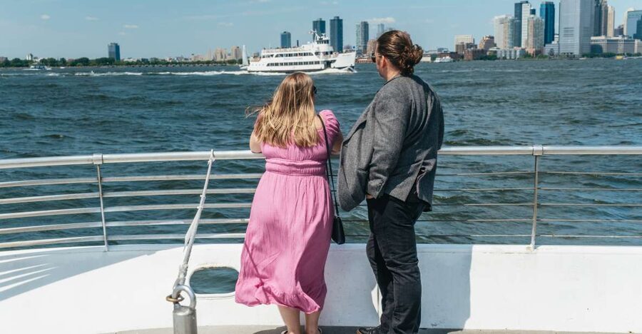 NYC: City Cruises Luxury Brunch, Lunch or Dinner Cruise - The photo and view reality check: window seats and outdoor deck constraints