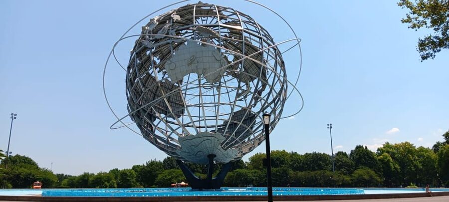 NYC: Contrasts of Bronx, Queens, Brooklyn, & Manhattan Tour - Key things to know before you go